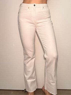 Zara White Cropped Flare Raw Hem Jeans